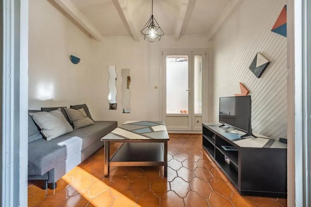 Bel Appartement T2 Climatise Entre Mer Et Calanque contacts