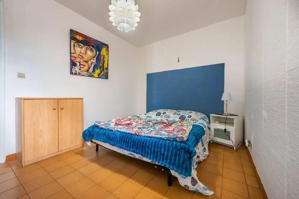 Bel Appartement T2 Climatise Entre Mer Et Calanque Marseille 0*,  France